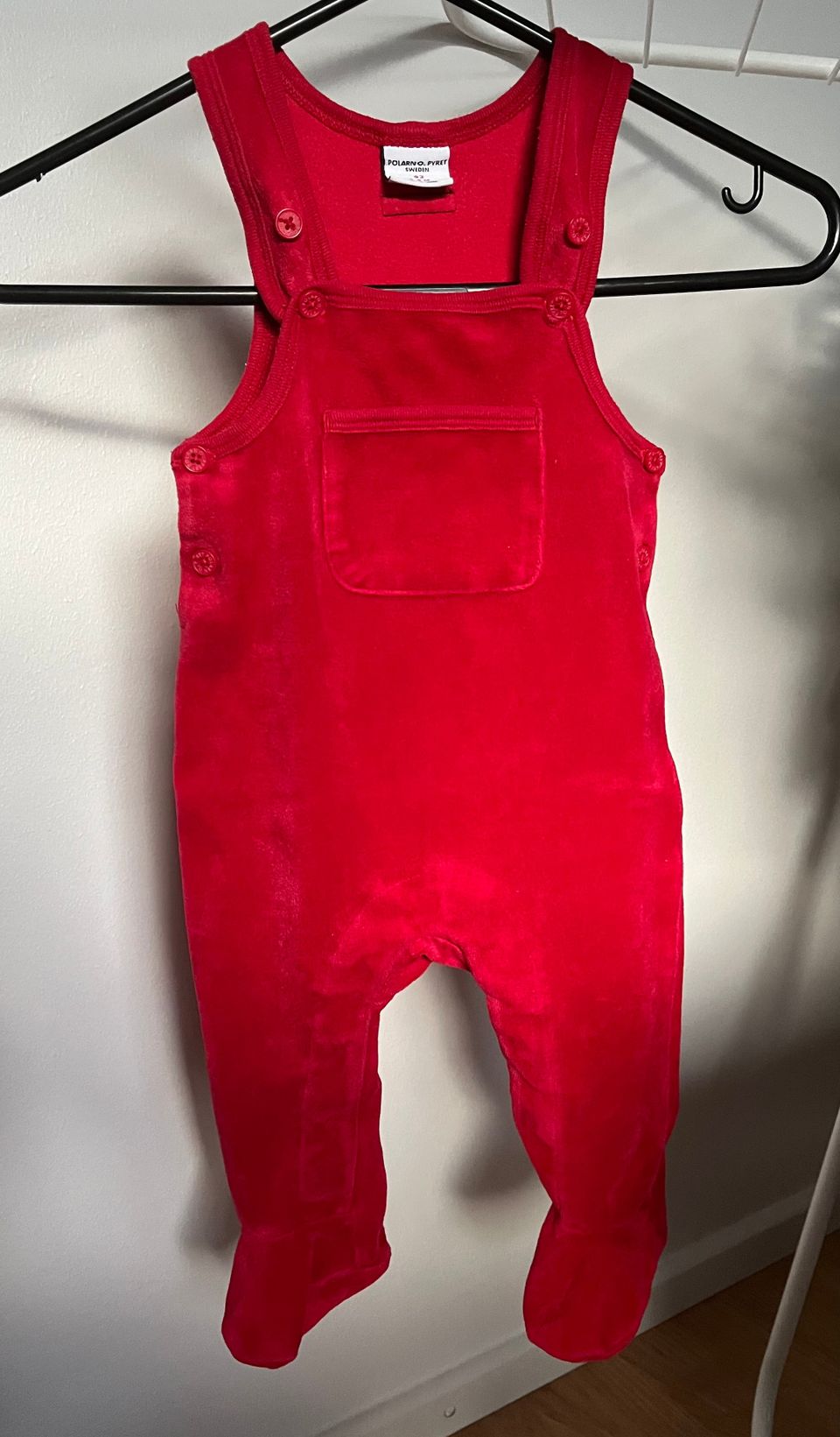 Punainen vauvan vaatepaketti koot 60-86