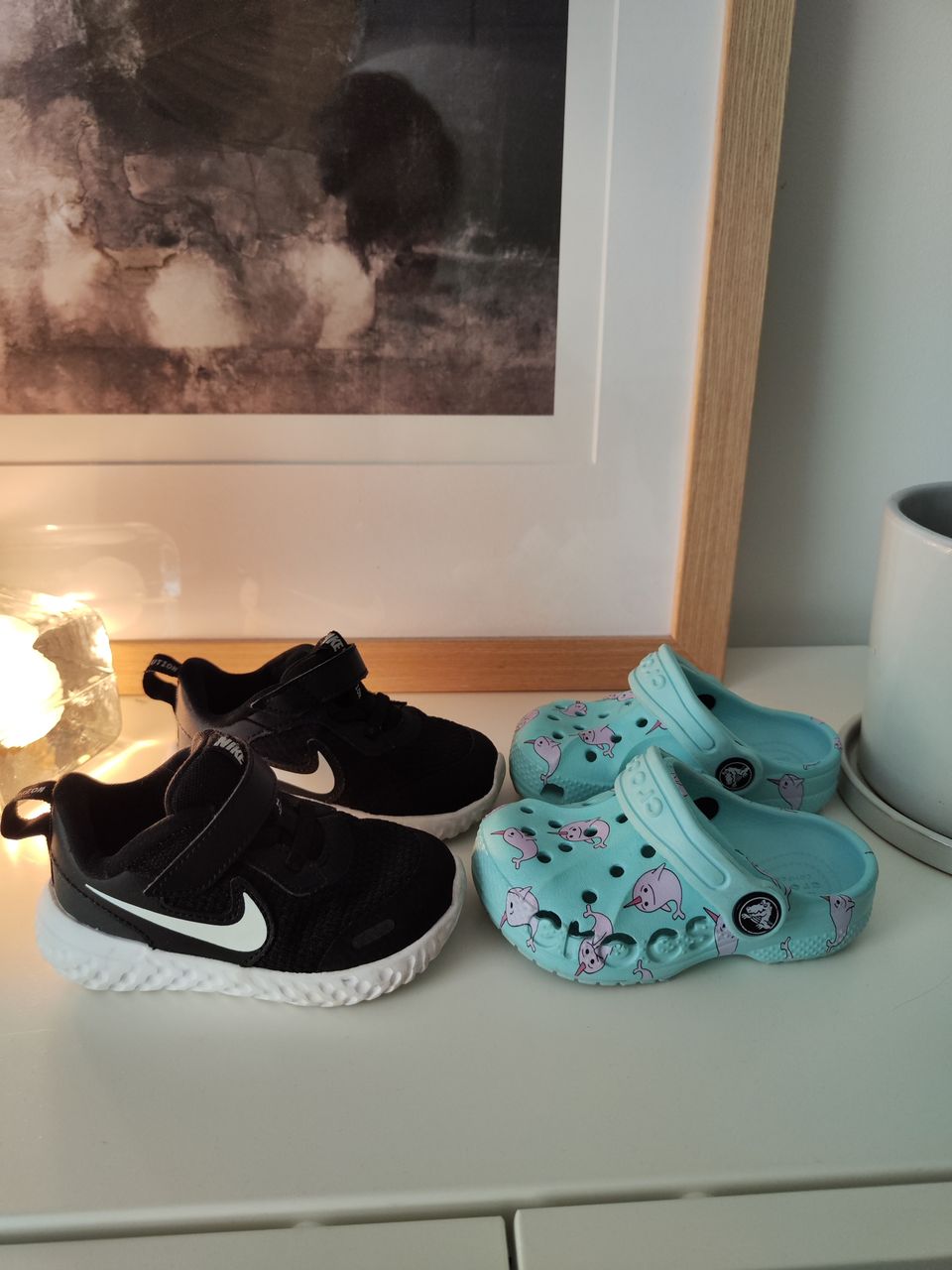 Nike lenkkarit 22 ja super söpöt crocsit 22-23