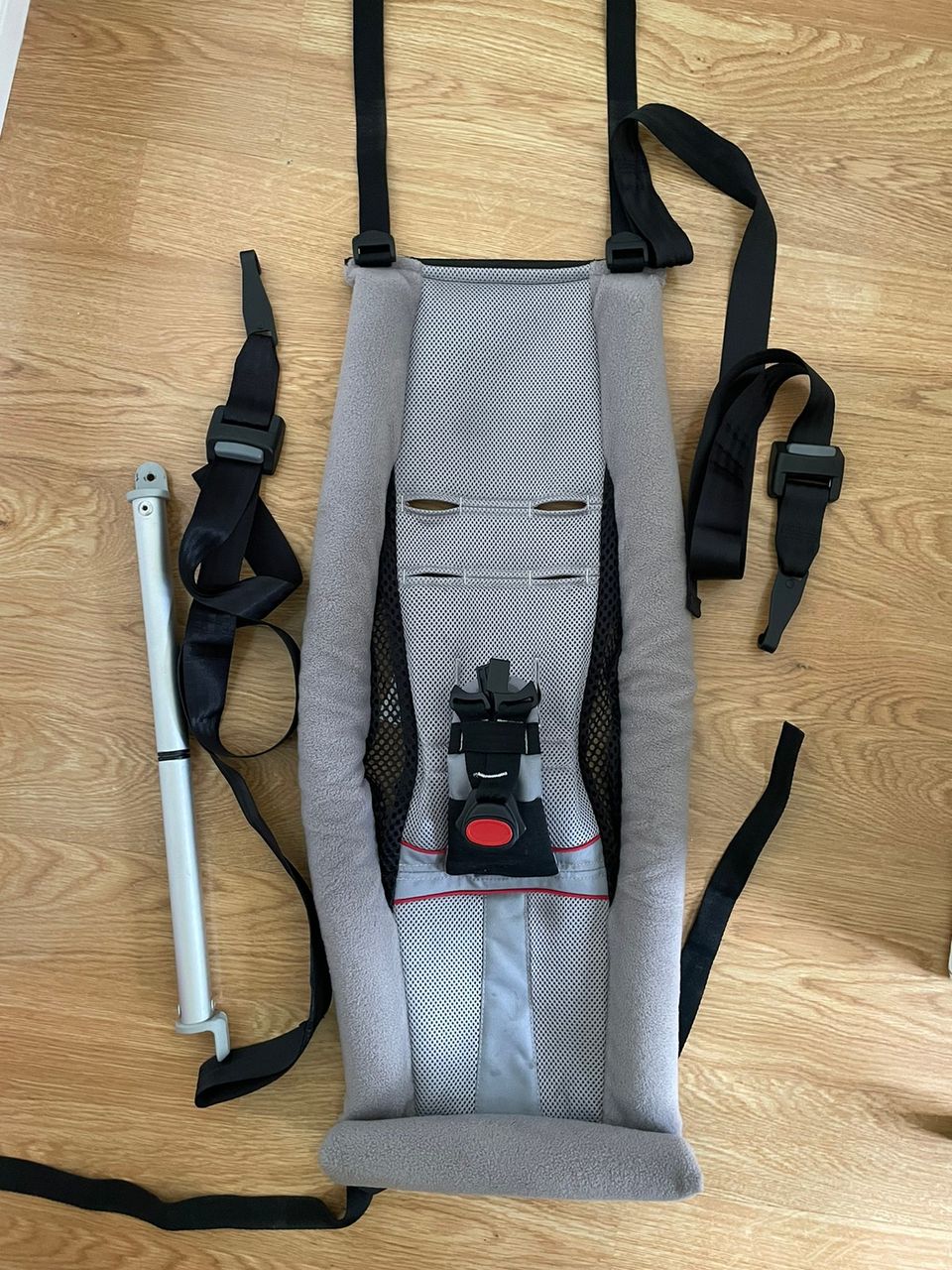 Thule Infant Sling turvaistuin