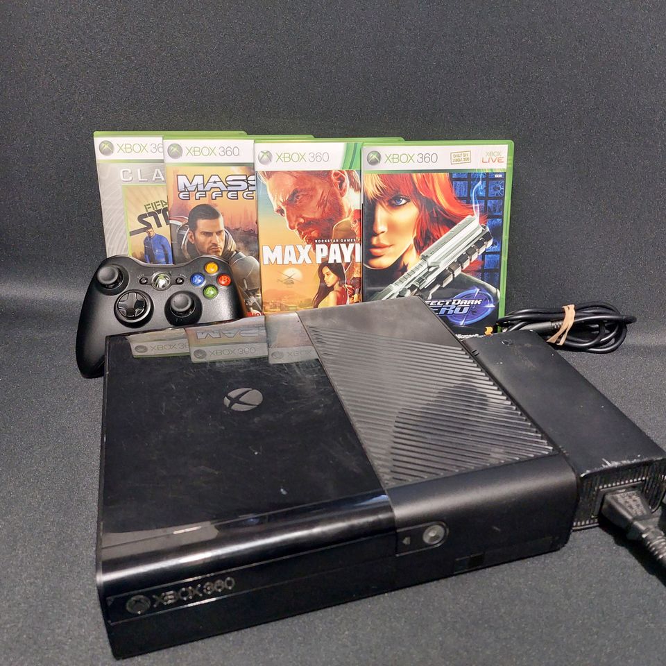 Xbox 360 E - Huollettu