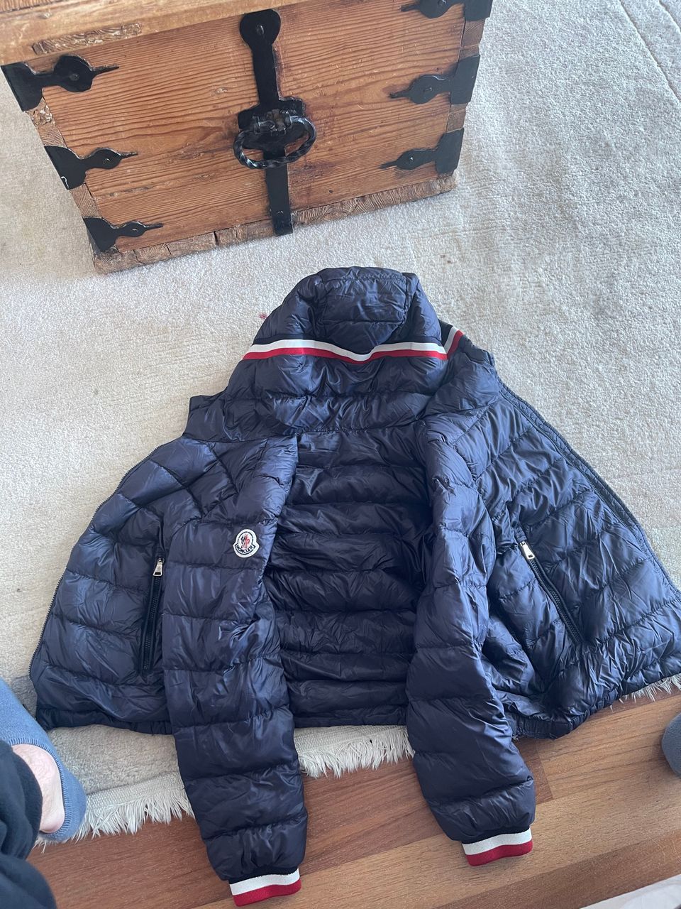 Poikien Moncler takki kuntto kuin Uusi