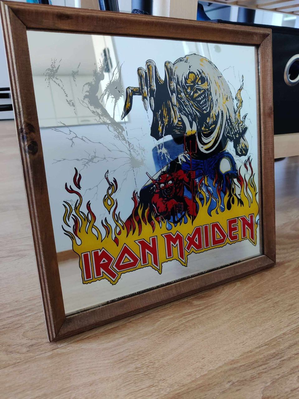 Iron Maiden peili vuodelta 1982