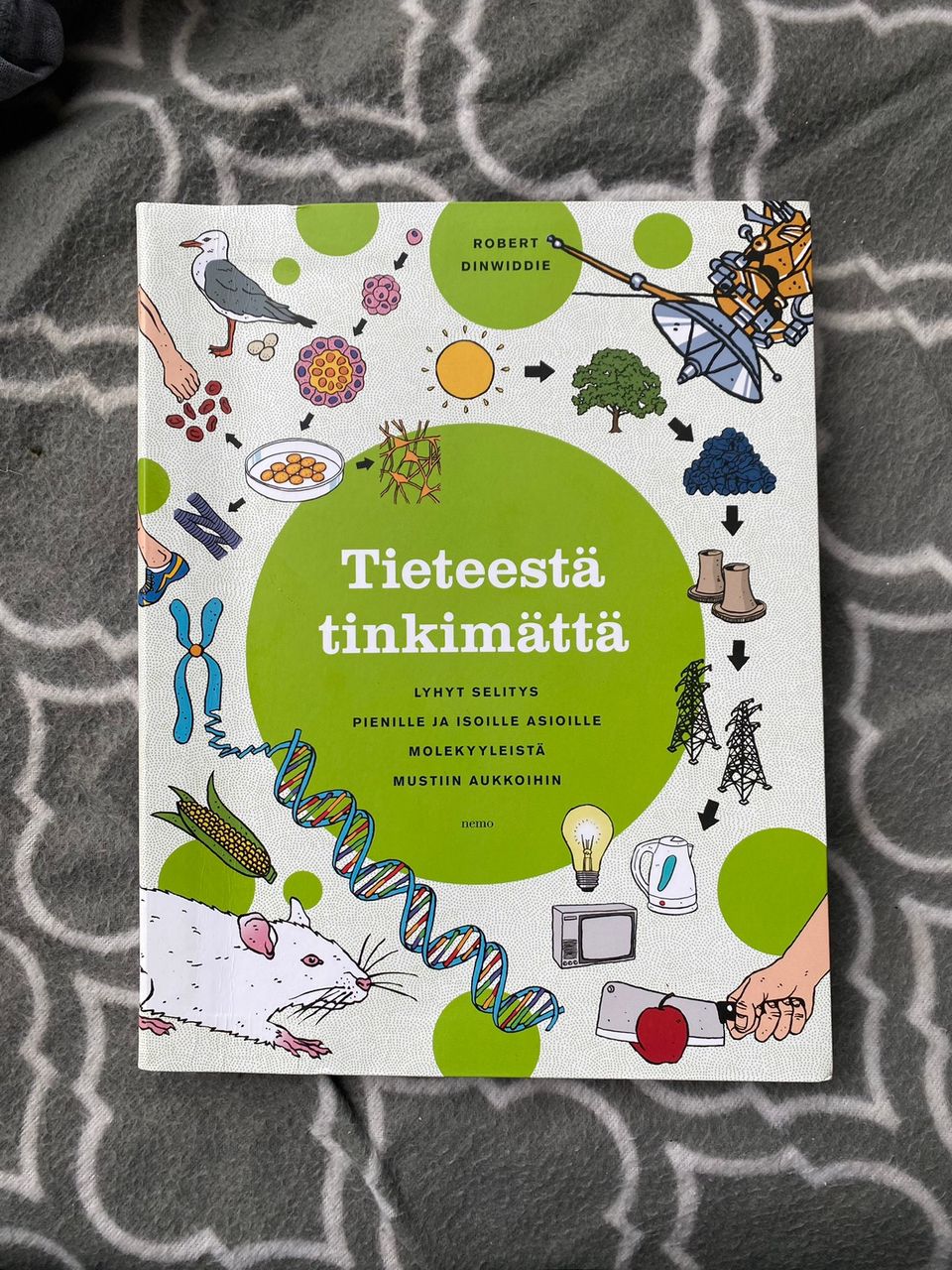 Tieteestä tinkimättä lasten kirja