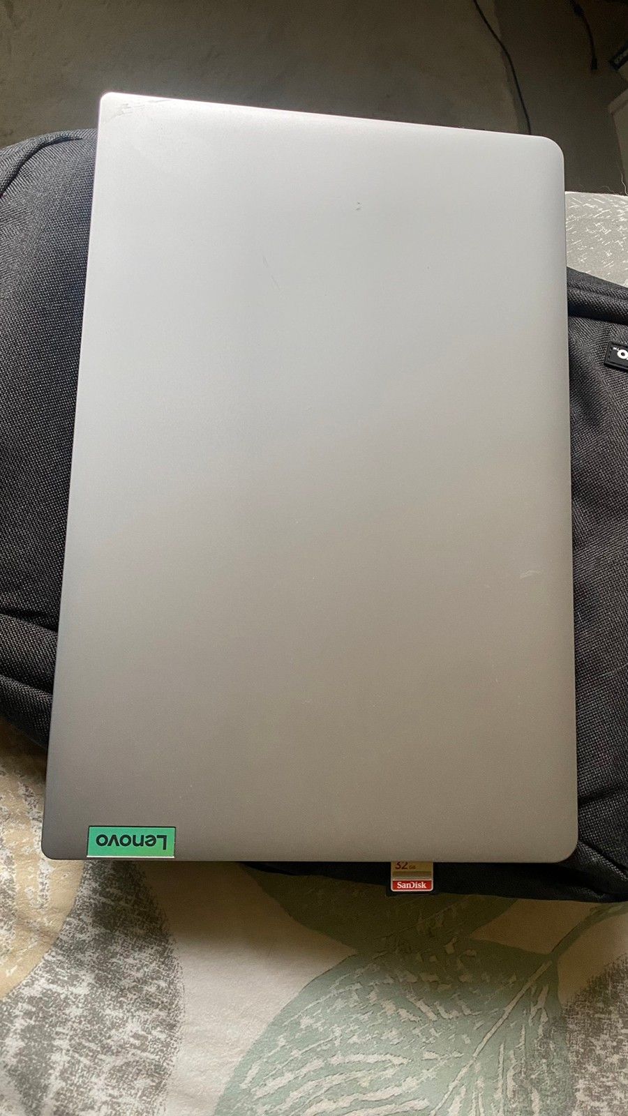 Lenovo ideapad 1 15.7”