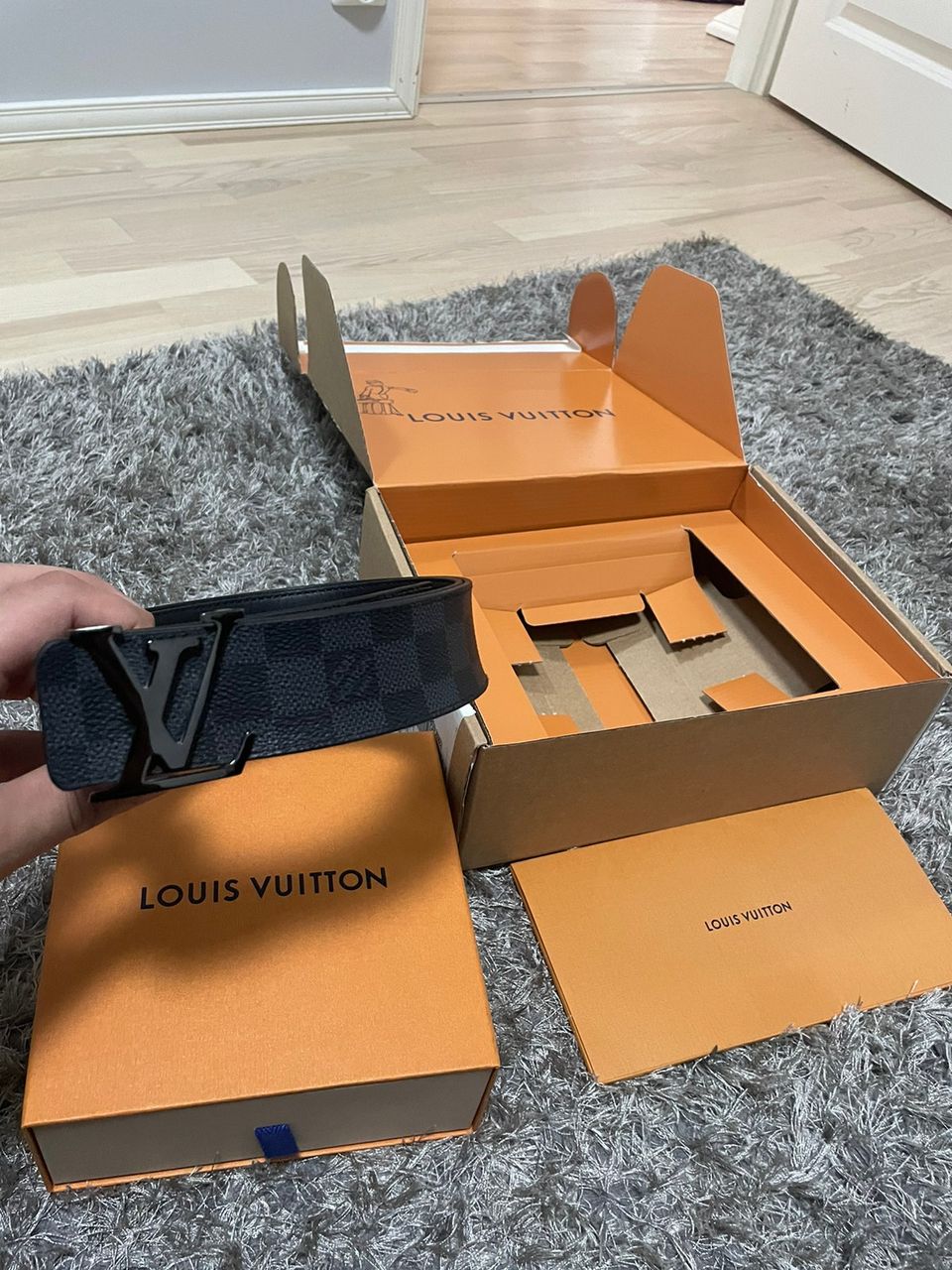 Louis vuitton vyö