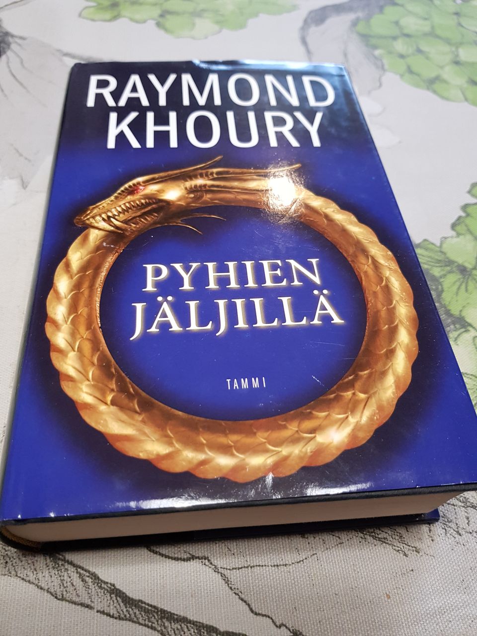 Pyhien jäljillä. Raymond Khoury.