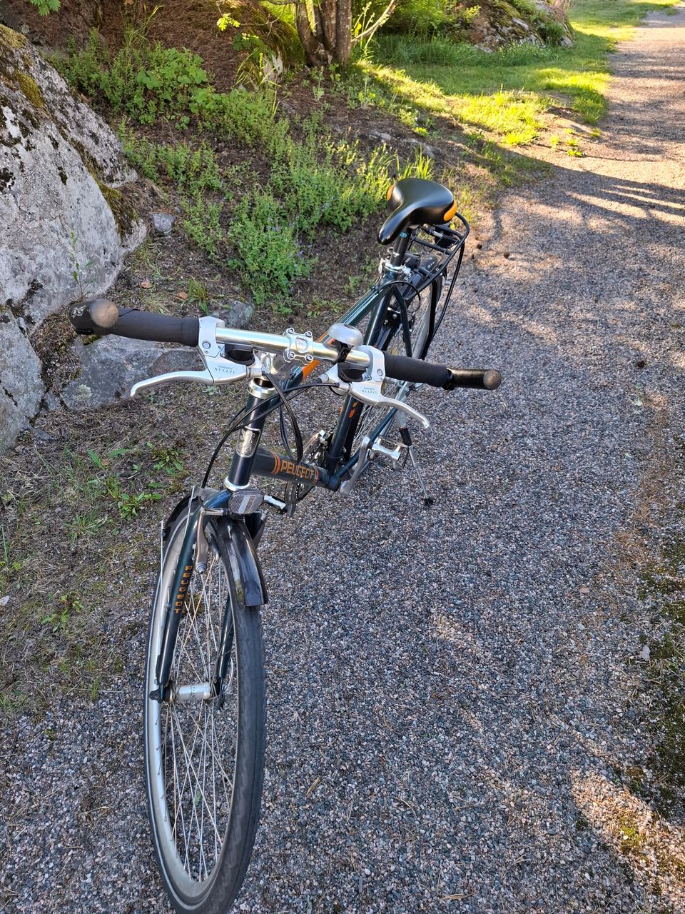 Peugeot hybridipyörä