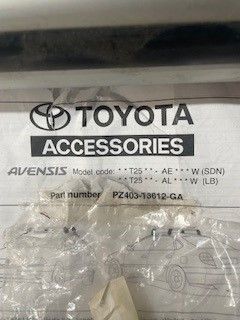 Kattoteline  - Toyota Avensis