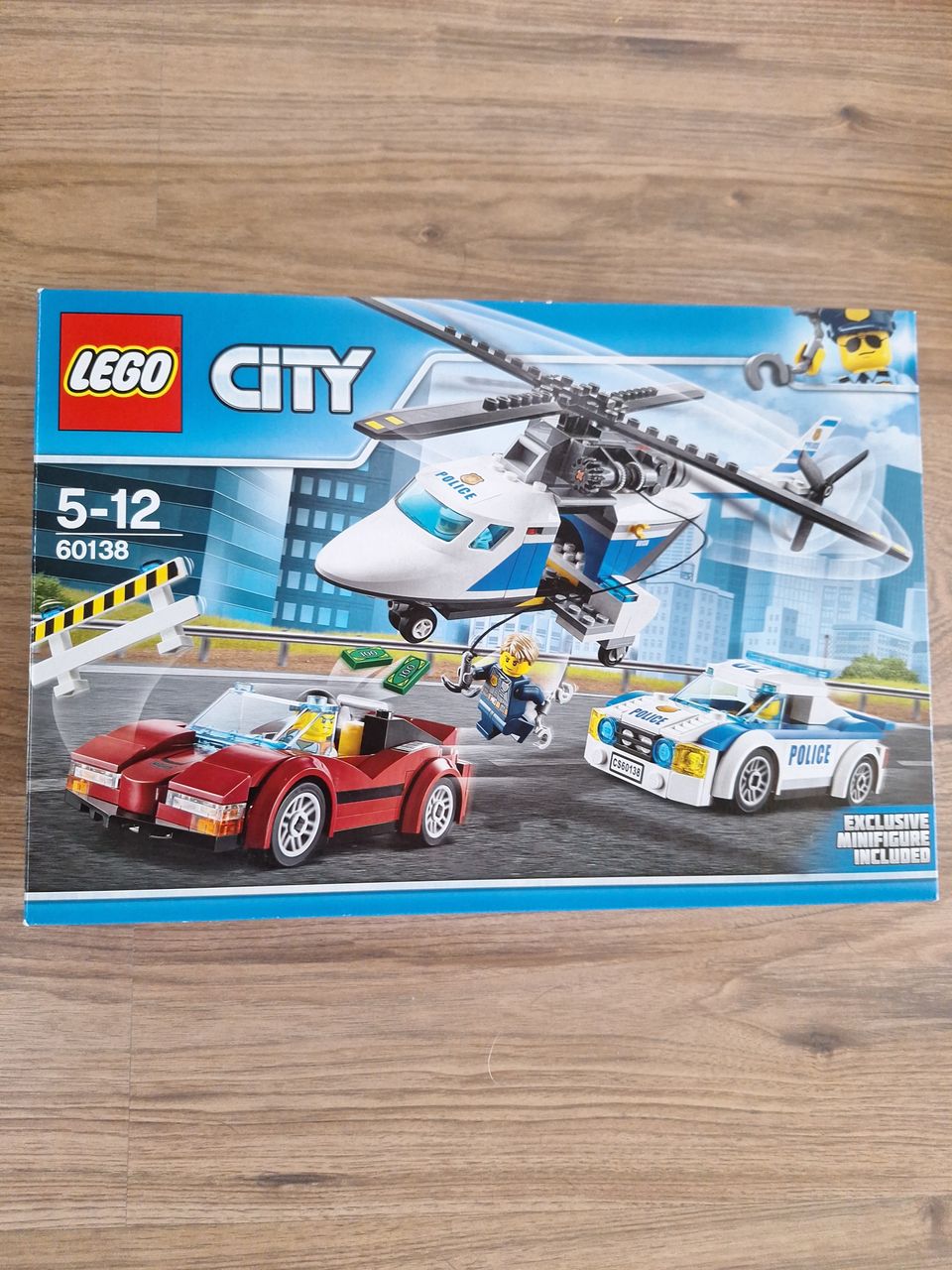 RAKENTAMATON Lego City 60136 Vauhdikas takaa-ajo