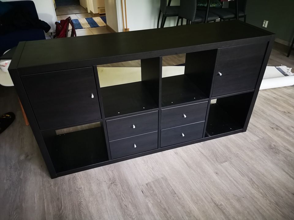 Ikean Kallax 2 x 4