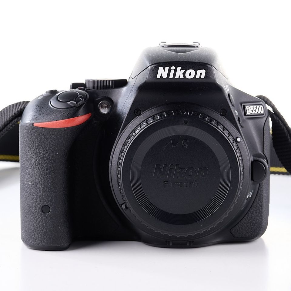 Nikon D5500 -kamera (sc. 34630)