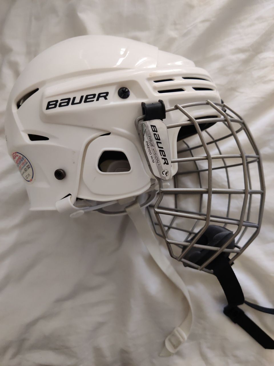 Bauer true vision 1 Jääkiekko kypärä