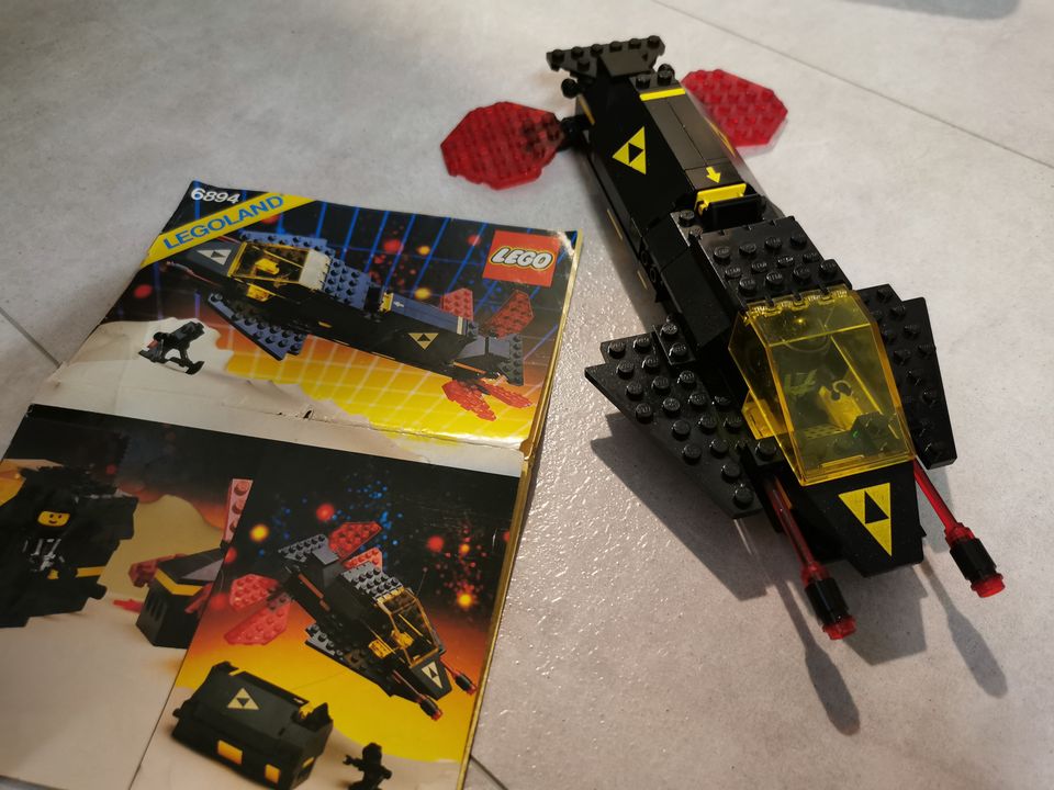 Lego 6894 Blacktron Invader + ohje (kaikki osat)