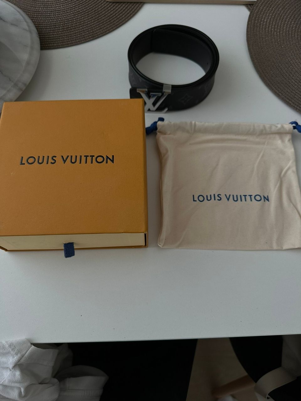 Louis vuitton belt