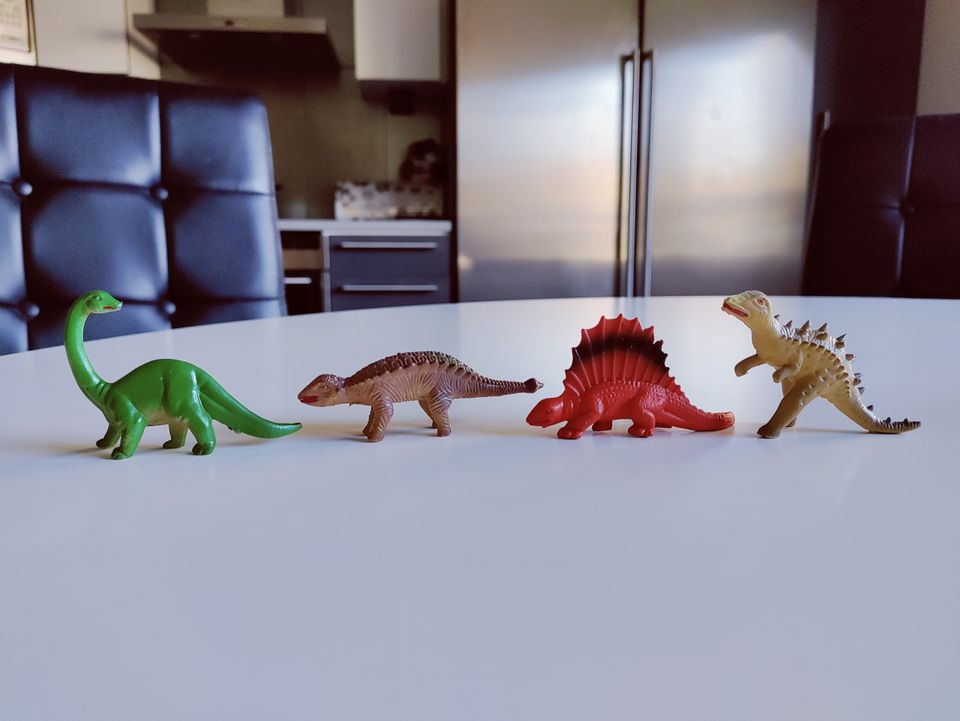 Dinosaurus 4 kpl