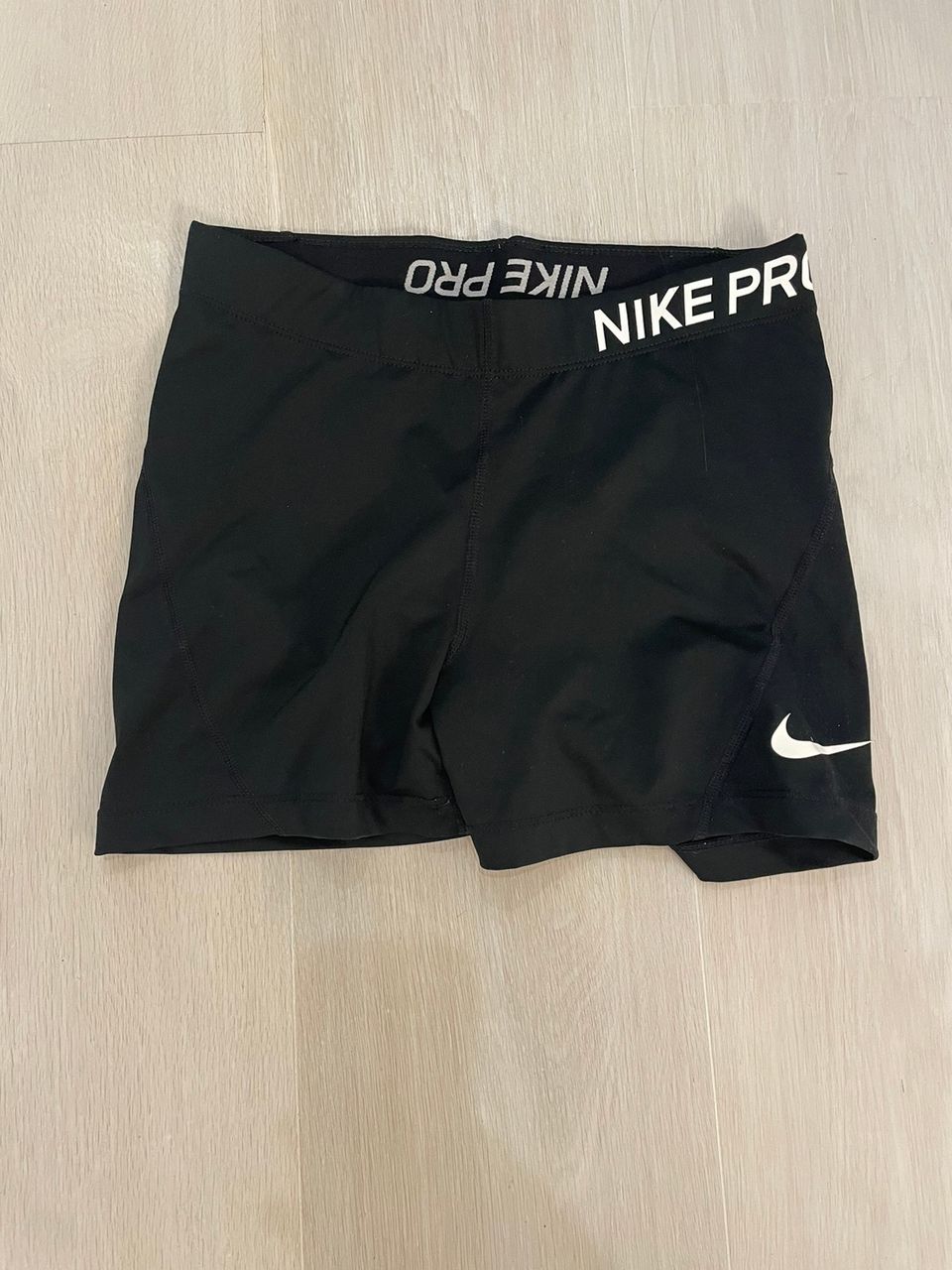 Nike pro shortsit
