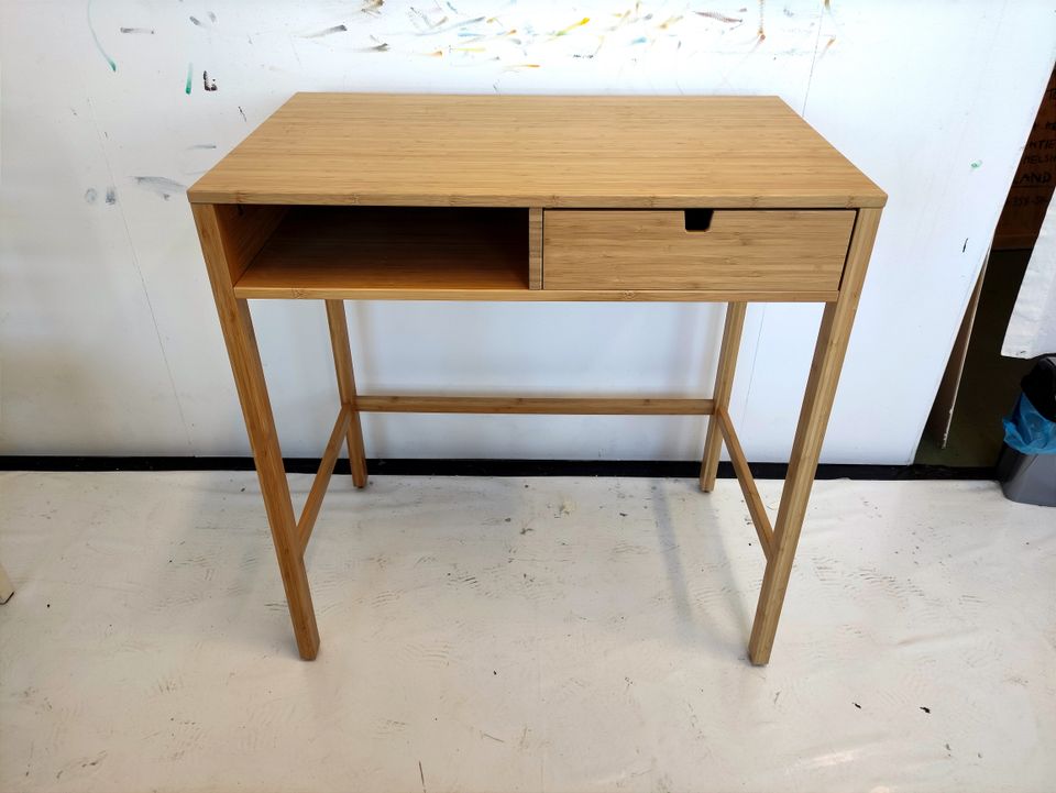 Ikea Nordkisa -työpöytä VARATTU