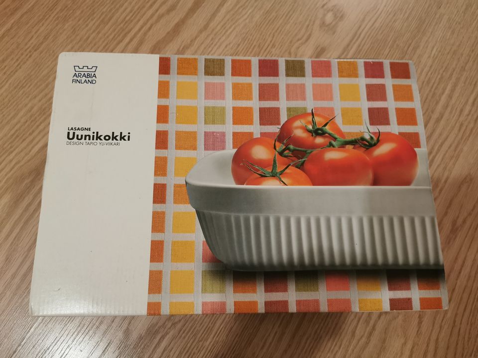 Uusi Arabia Uunikokki lasagne uunivuoka vanhaa Suomessa valmistettua tuotantoa