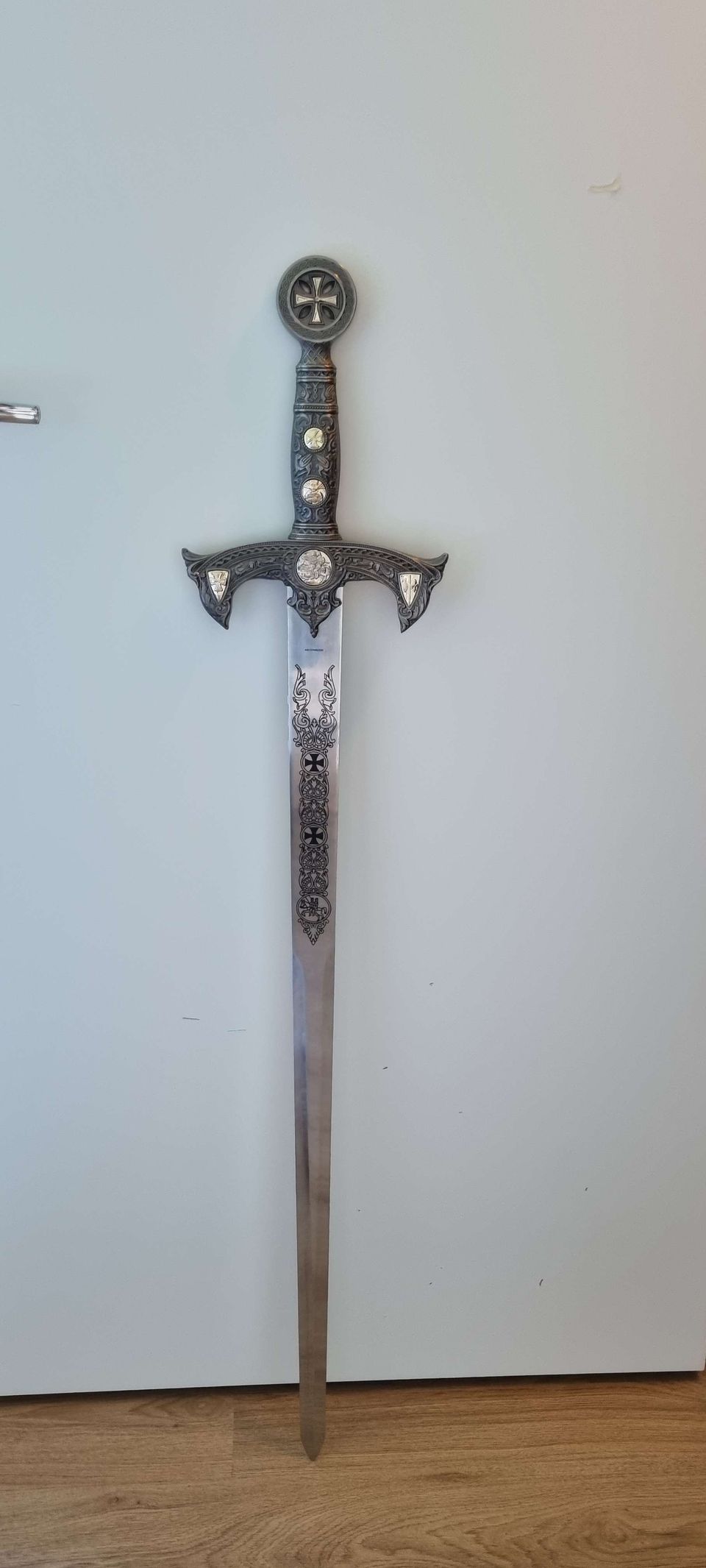 Koriste miekka (ei terävä)