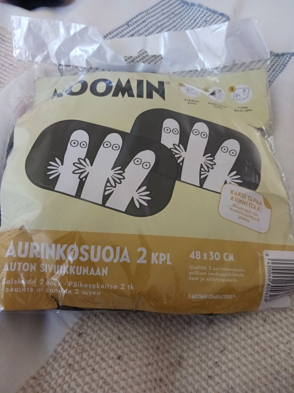 Moomin aurinkosuojat autonikkunaan