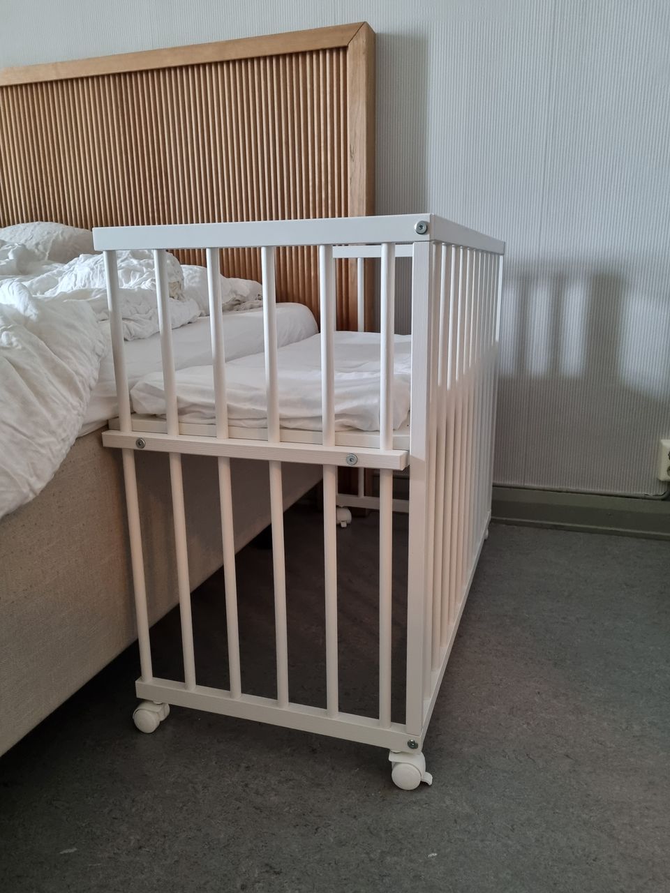 Bedside crib / sivuvaunu Piccolo Due, 90x45 cm