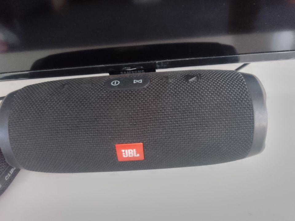 JBL ESSENTIAL 2