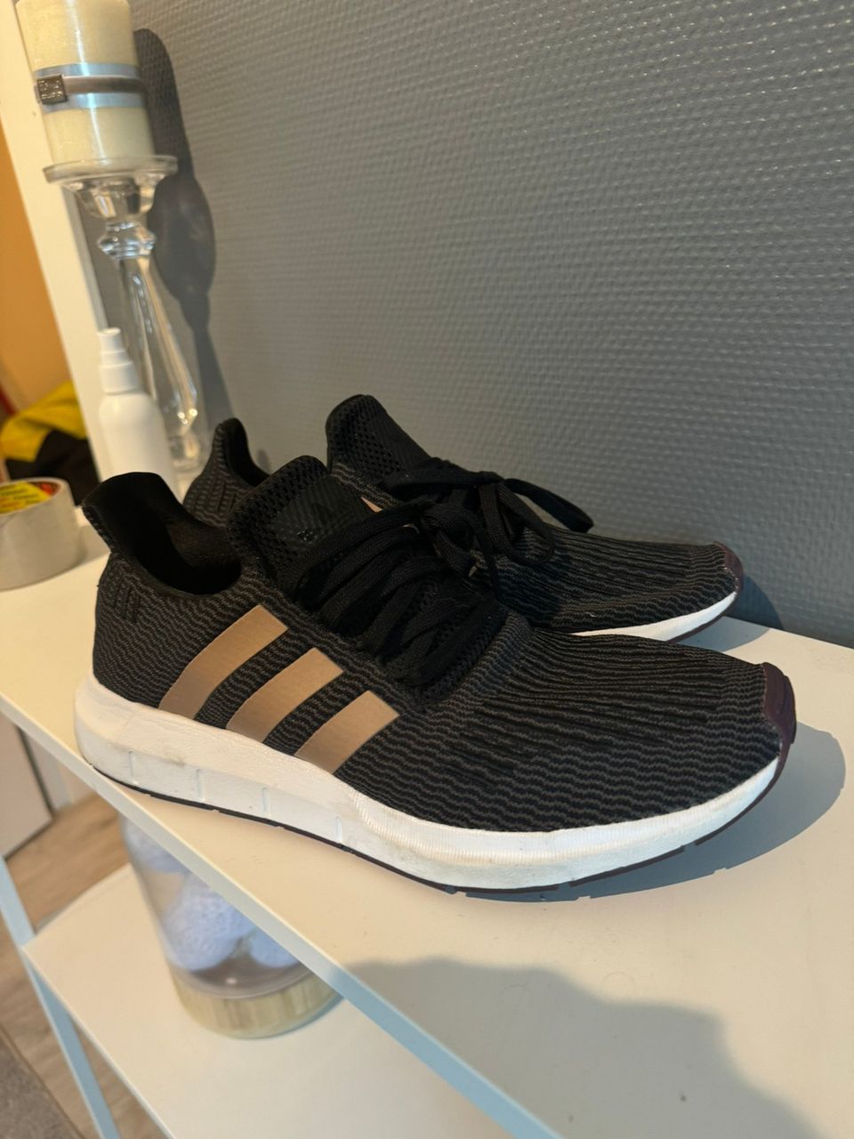 Adidas lenkkarit