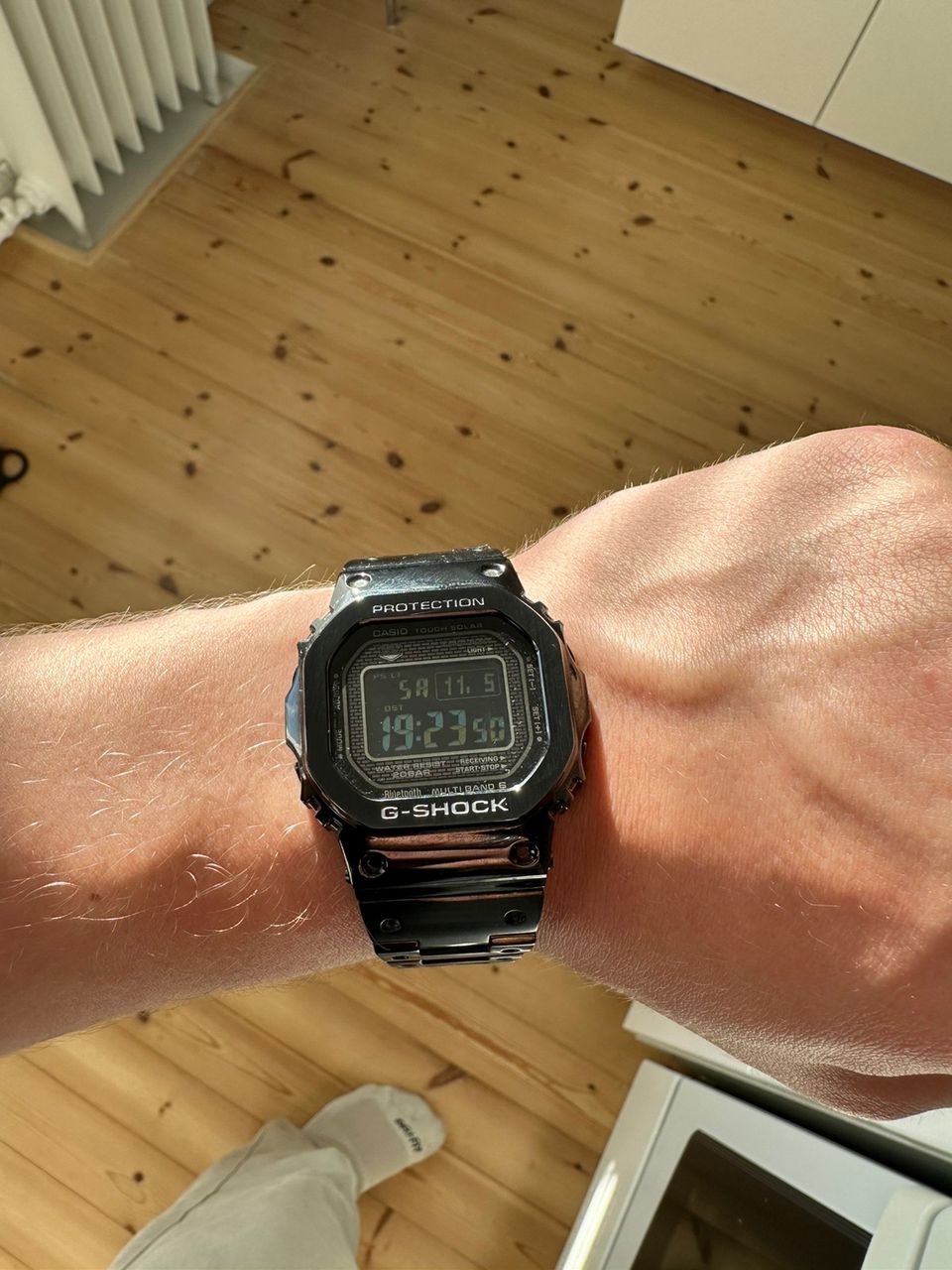 Casio g-shock gmw-b5000d