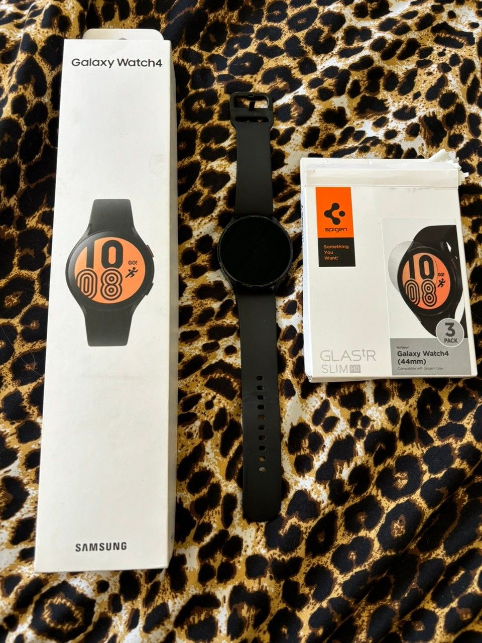 Myydään Samsung galaxy watch 4
