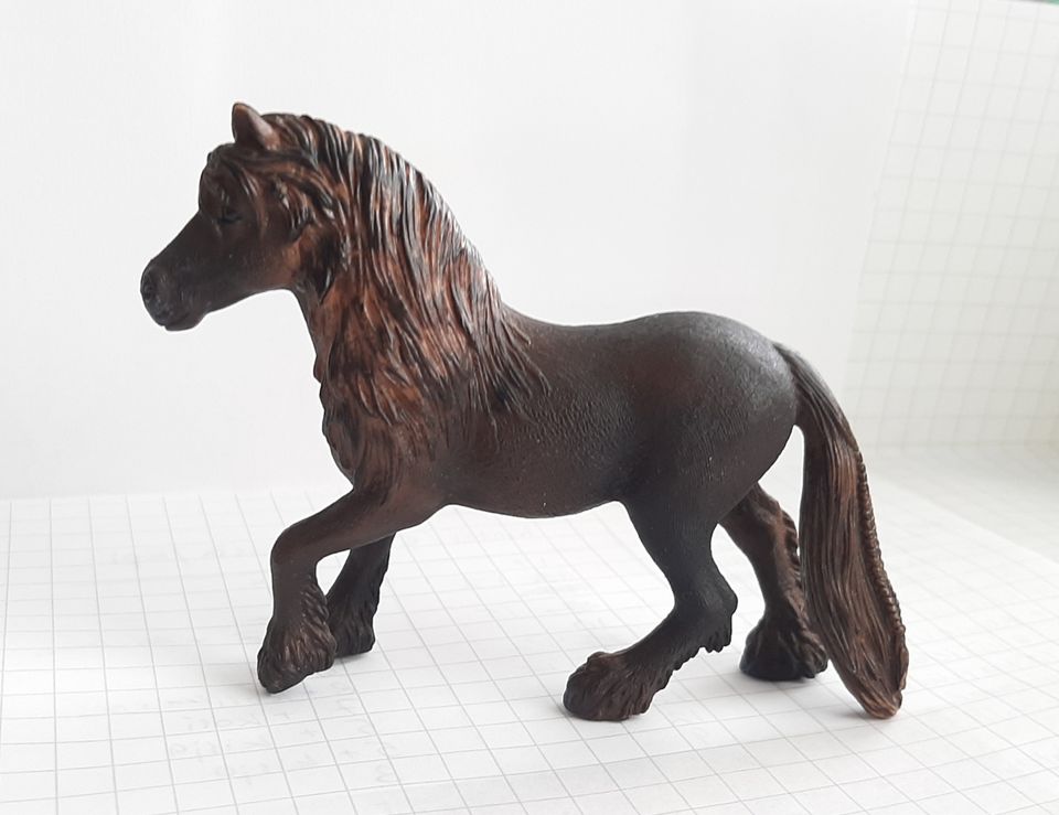 Schleich poni