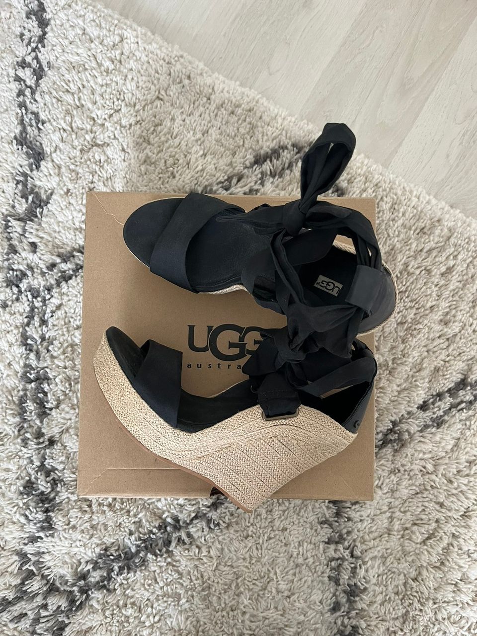 Sandaalit Ugg, koko 38