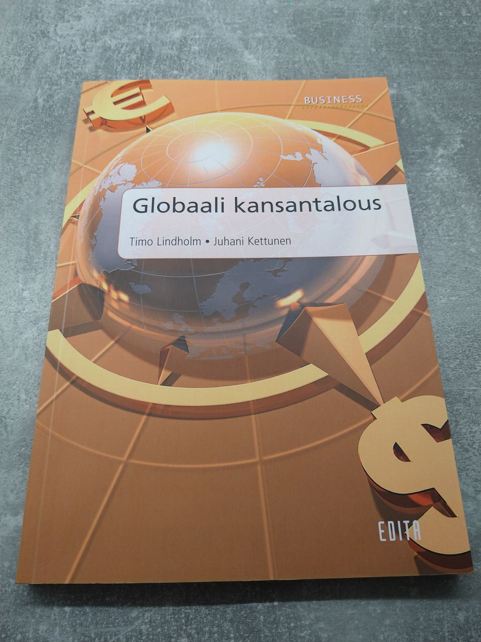 Globaali kansantalous kirja