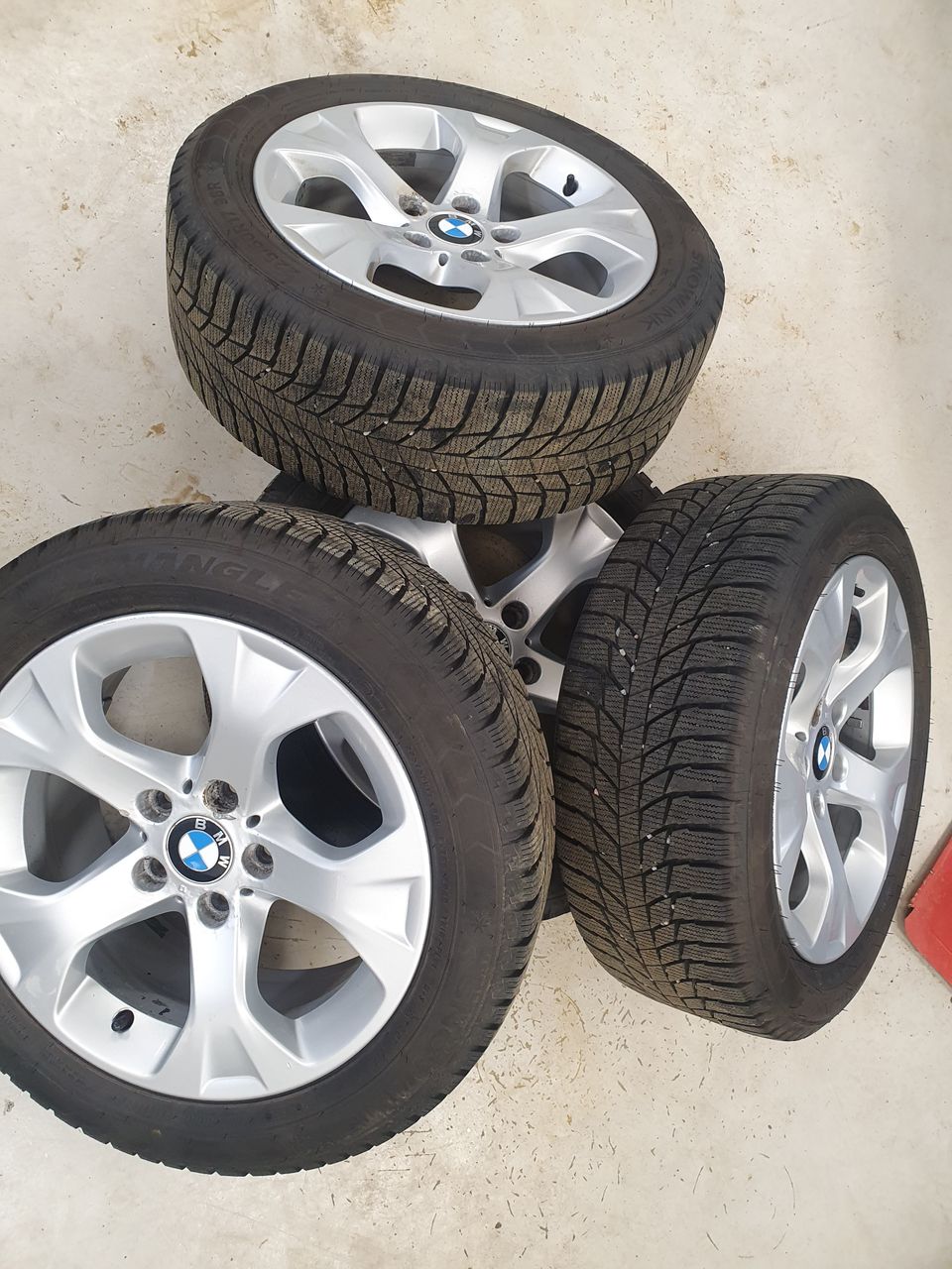 Kitkarenkaat 225/50R17