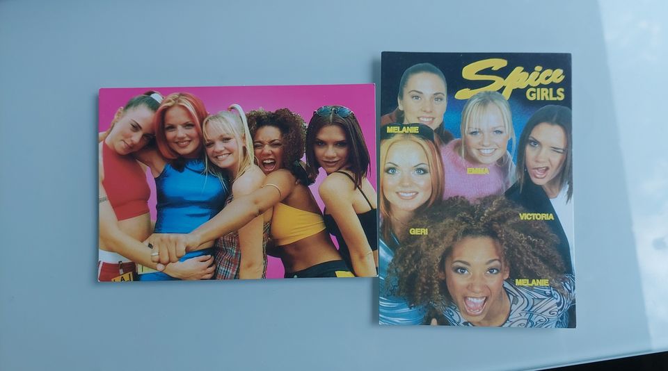 Kaksi vanhaa Spice girls korttia
