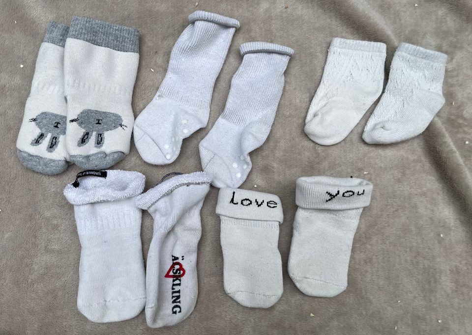 Valkoiset sukat pakettina vauvalle 5paria