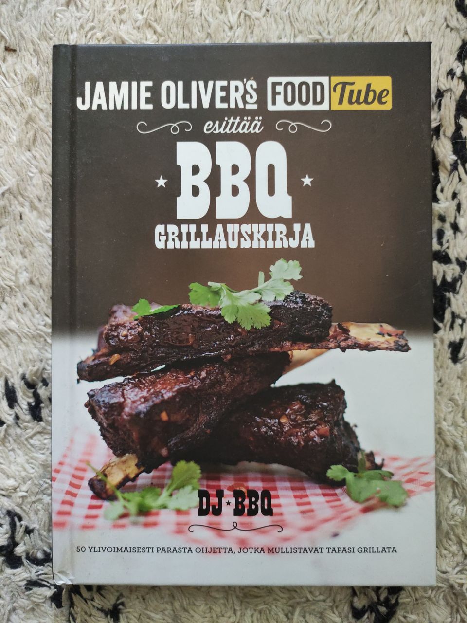 Jamie Oliver's FoodTube BBQ grillauskirja