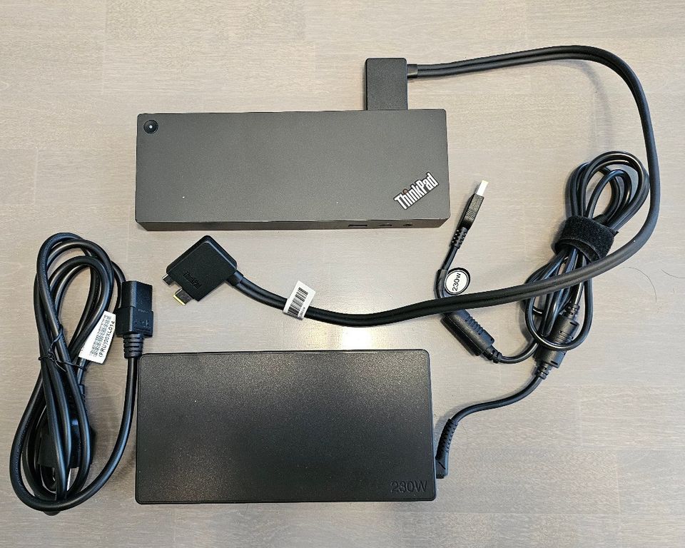 Lenovo ThinkPad telakointiasema