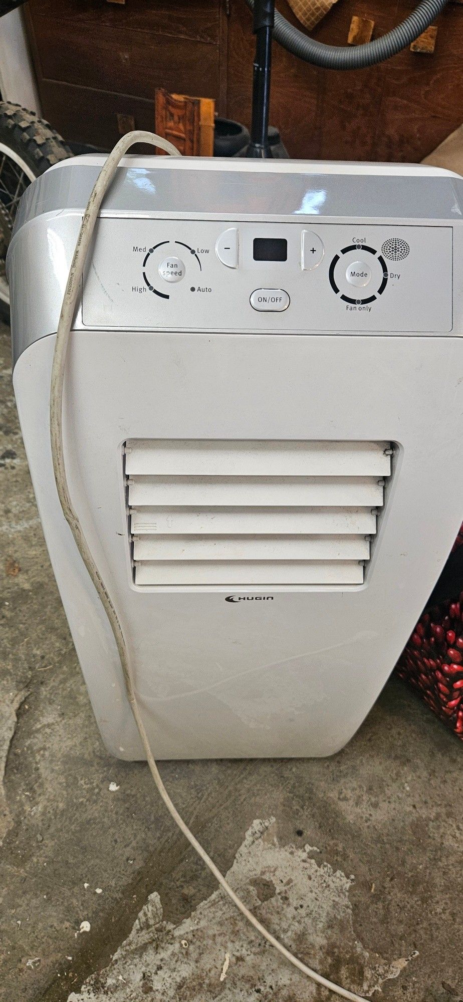 Tiarella GPC09AI siirrettävä jäähdyttävä ilmastointilaite
