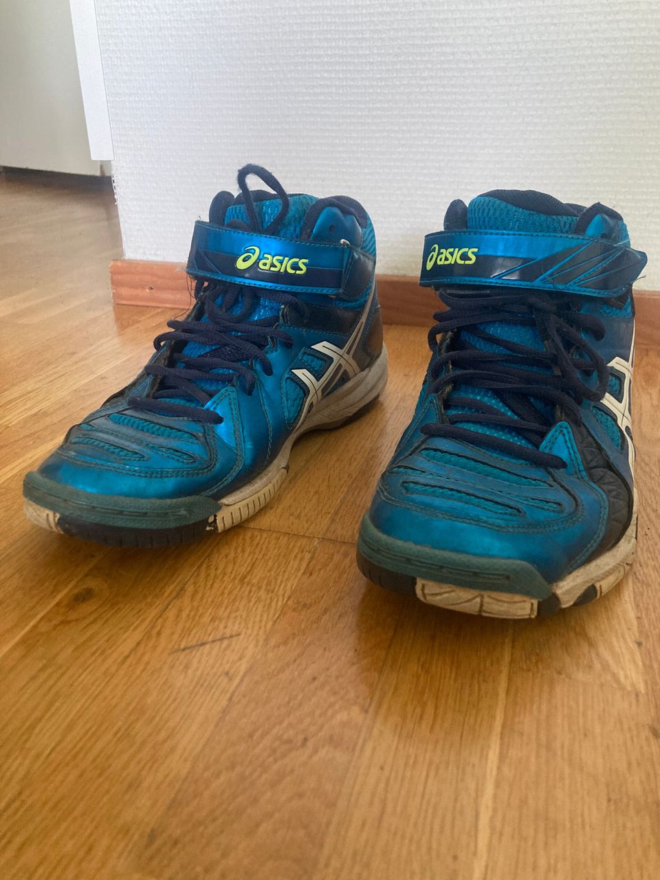 Asics varrelliset lenkkarit 42