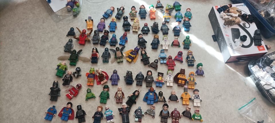 Lego marvel figuureja