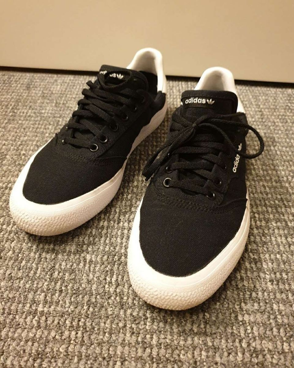 Adidas kengät