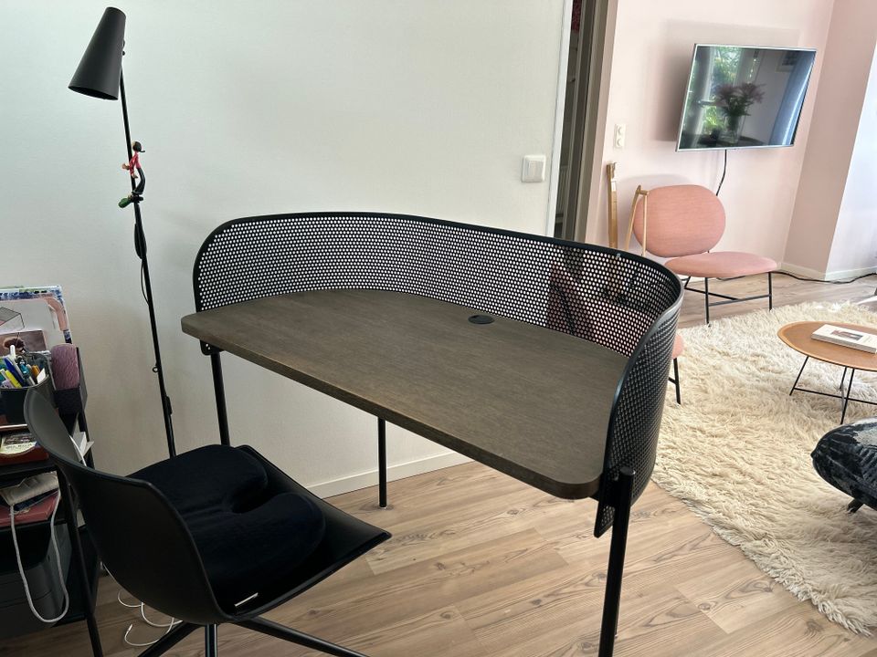 Kotitoimiston huonekalut työpöytä by Northern.no / Home office furniture