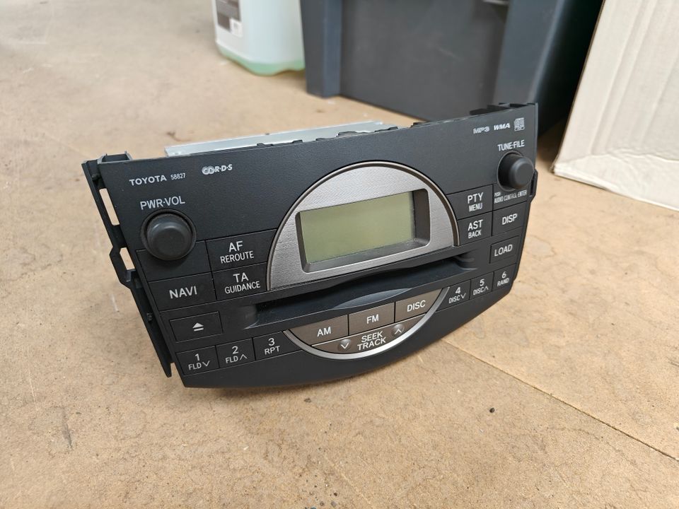 Toyota Rav4 radio