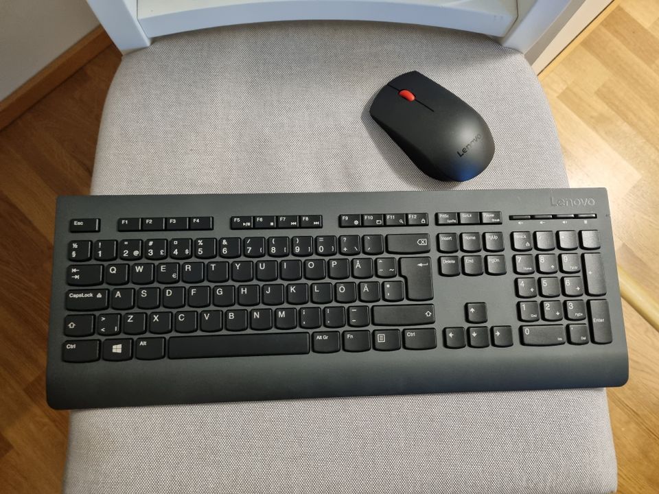 Lenovo Pro Wireless Keyboard and Mouse Combo