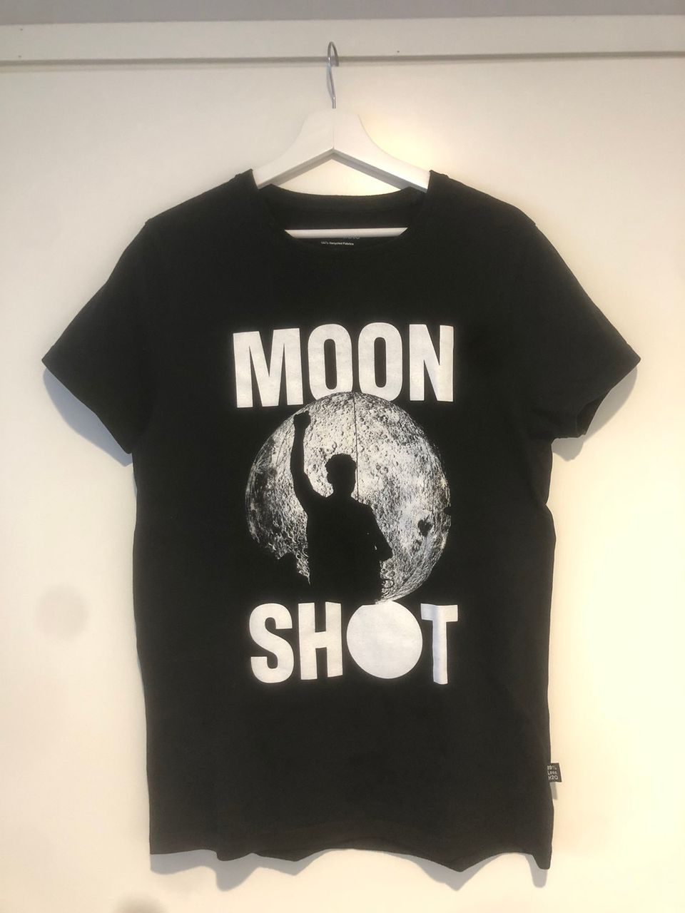 Moon Shot -bändipaita