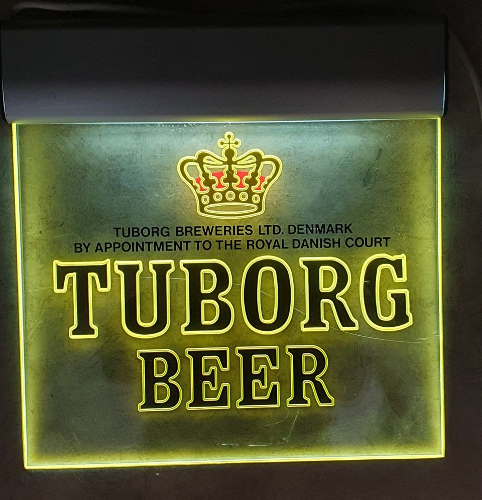 Tuborg-valomainos