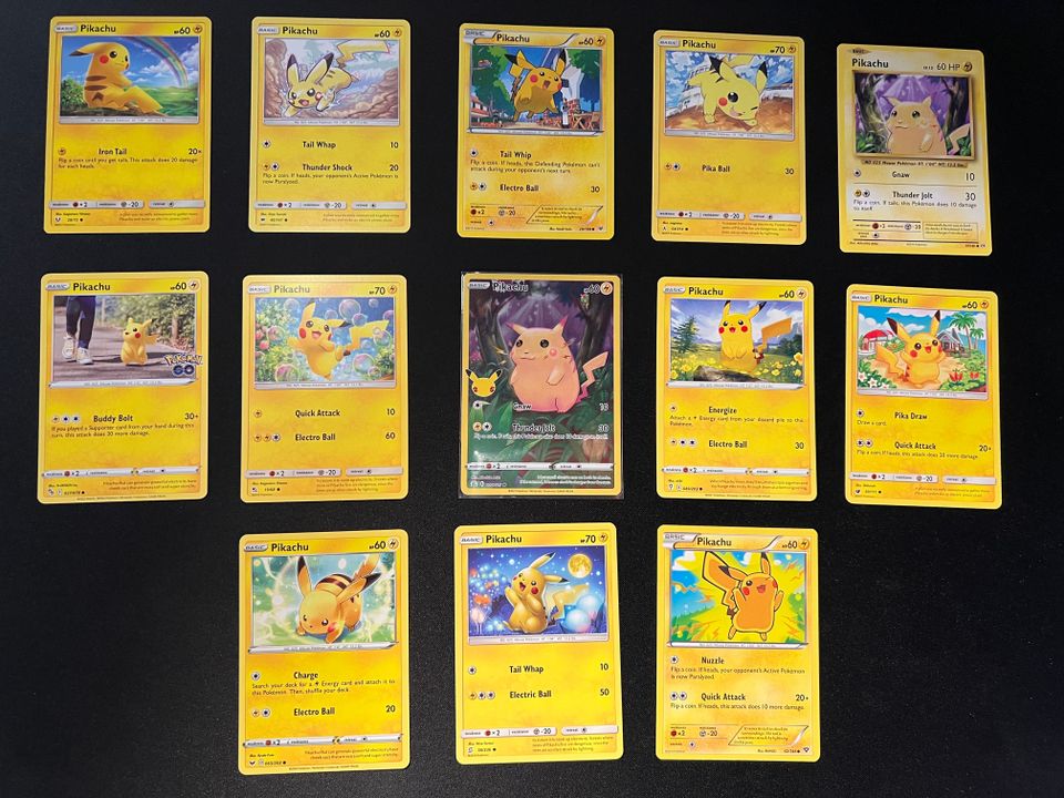 13 kpl erilaisia Pikachu Pokemon kortteja #8