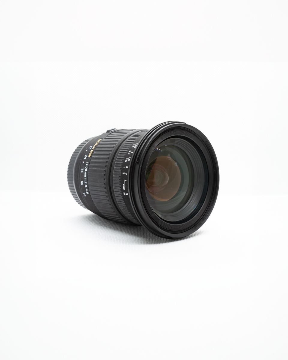 Sigma 17-70mm f/2.8-4.5 DC Macro Lens for Sony A-Mount Cameras