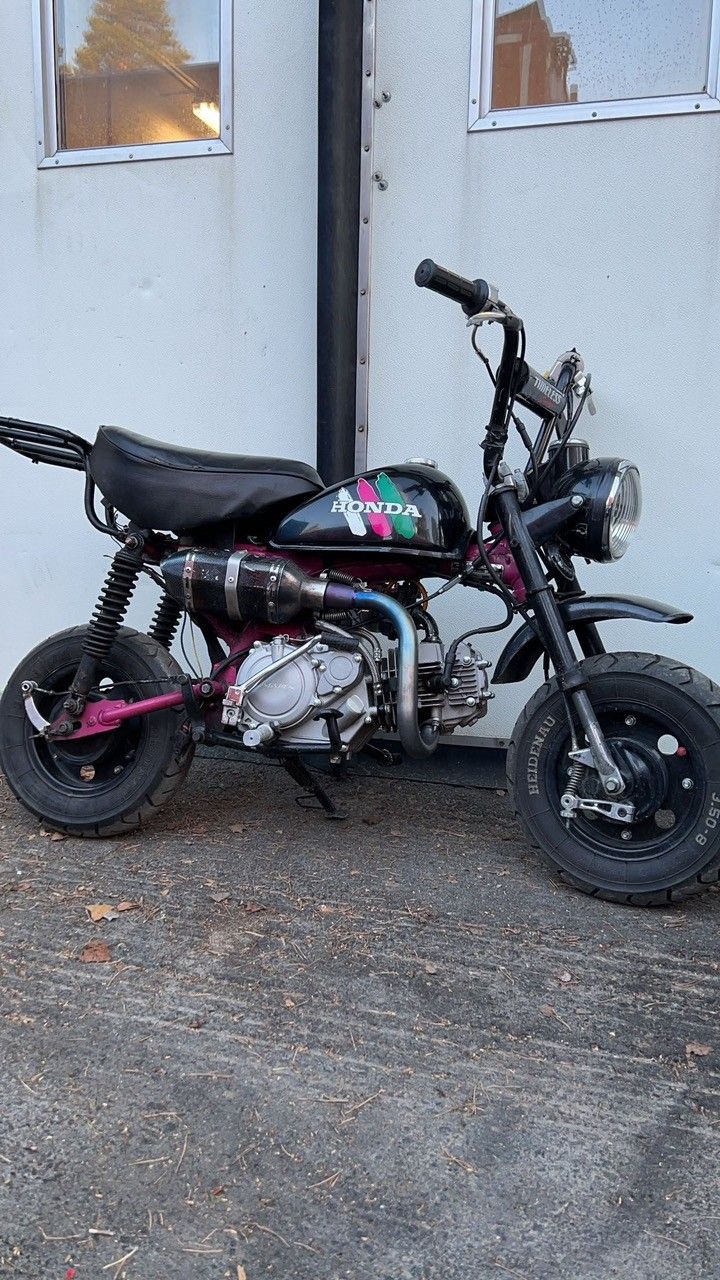 Vähän ajettu 125cc Zongshen Fizzy