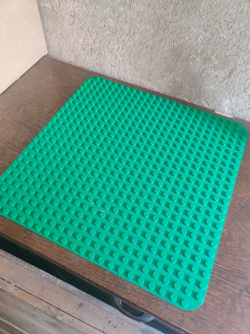 Lego alusta